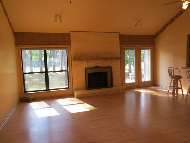 lr view to the rear & golf course.