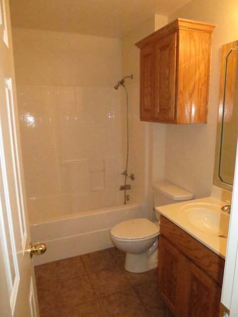 guest bath.