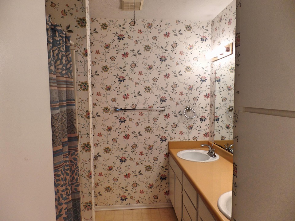 master bath with double sinks