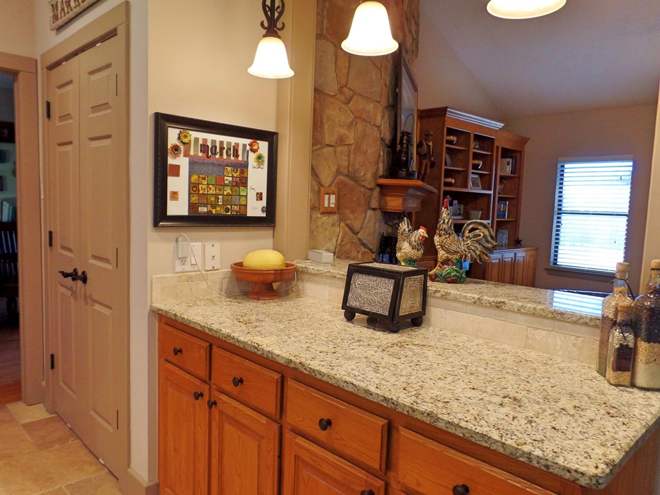breakfast bar and double pantry