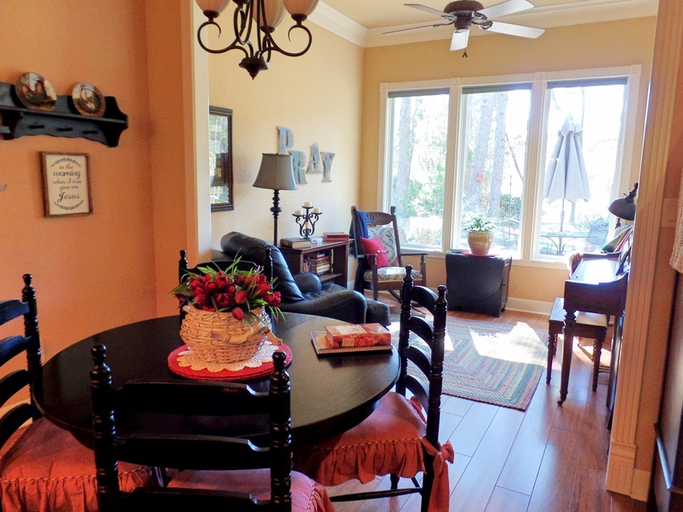 breakfast nook open to study