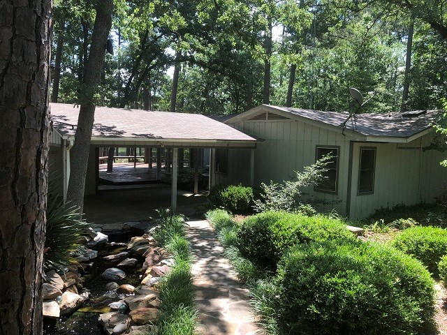 entrance from the driveway