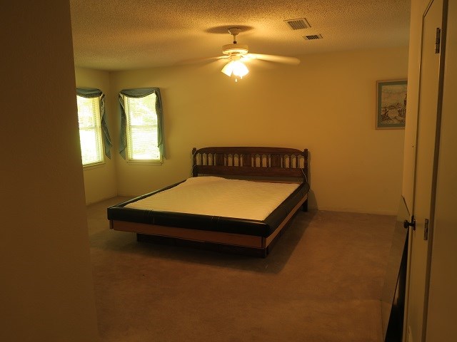 master bed/sit