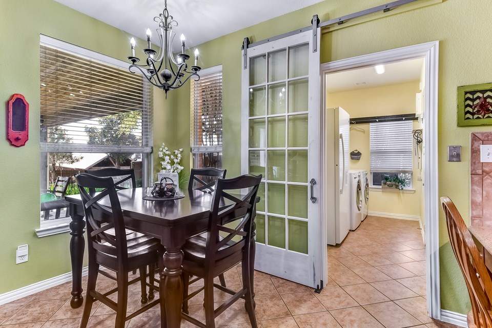breakfast nook