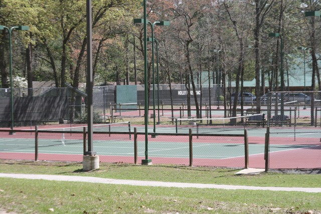 1st class tennis facility at holly lake ranch.